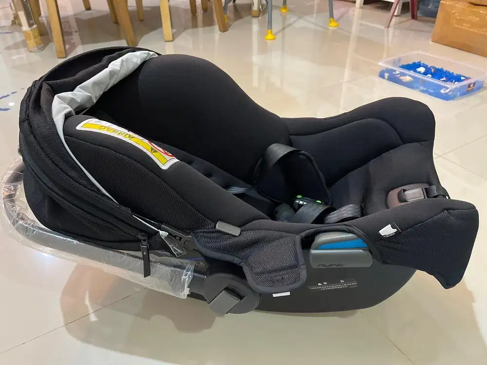 Nuna car seat preloved