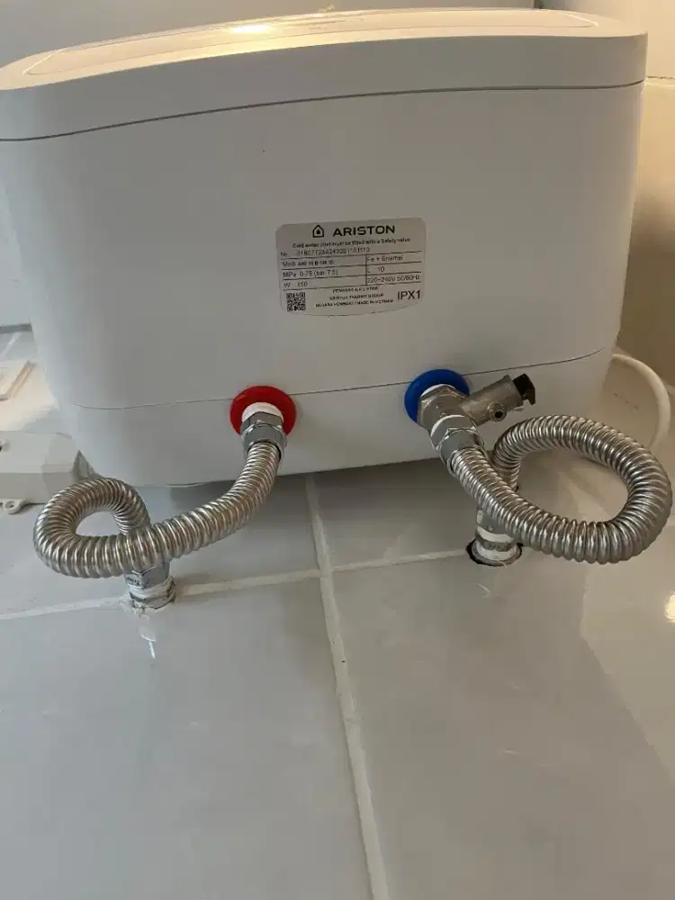 Water Heater Ariston 10L