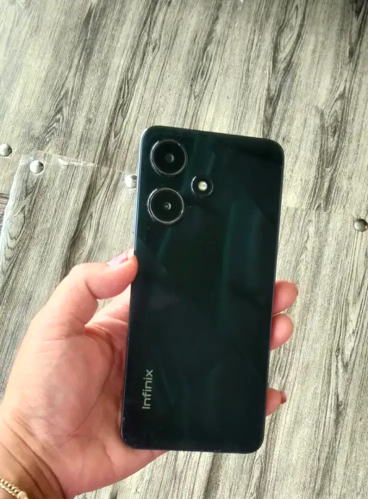 Infinix hot 30i ram 8+8/128!.