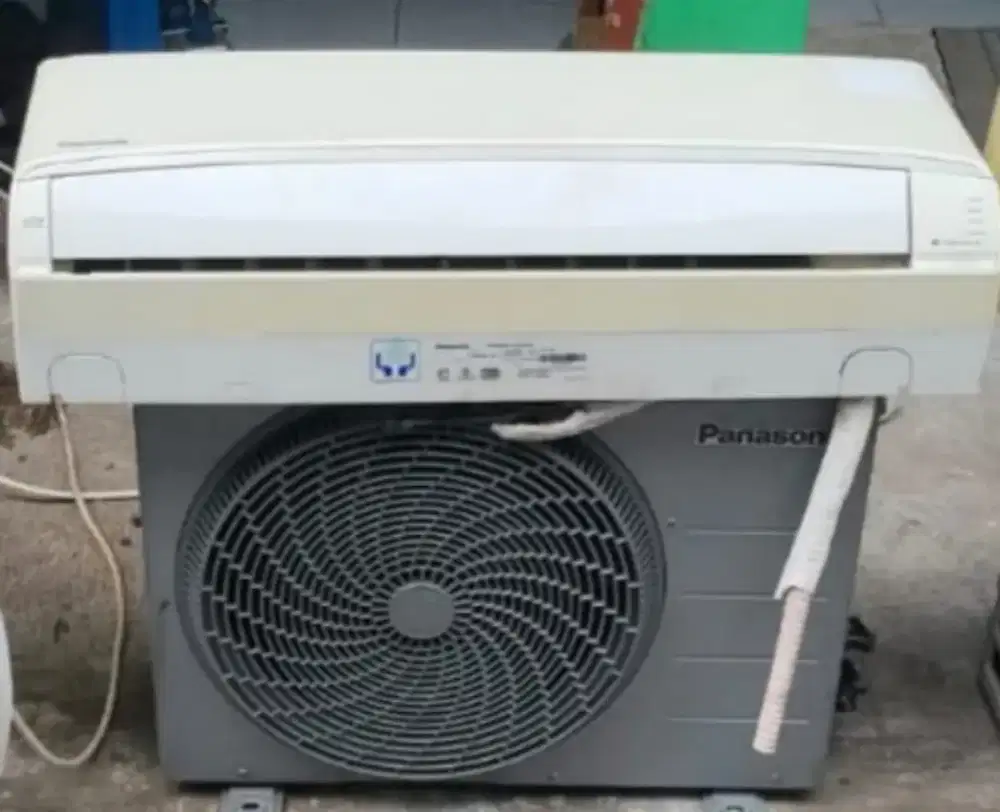 Jual ac Panasonic R32 1/2 pk lowwat 360 watt kondisi 95% ori semua