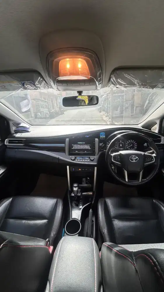 INOVA VENTURER 2.0 CC AUTOMATIC 2020 WARNA HITAM