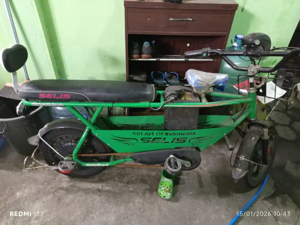 Sepeda listrik selis