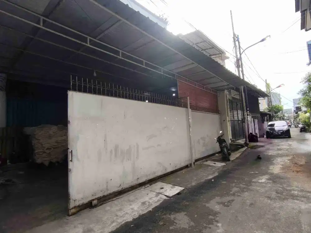 RUMAH JELAMBAR 3 LANTAI BISA HUNIAN DAN USAHA