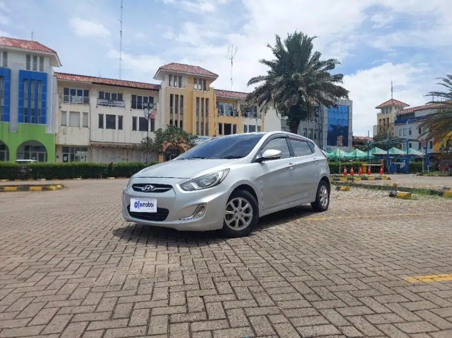 TDP 5,JT Hyundai Grand Avega 1.4 Bensin-AT Abu-Abu 2011