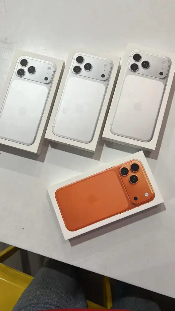 iphone 17pm silver ready stock di erafone natar