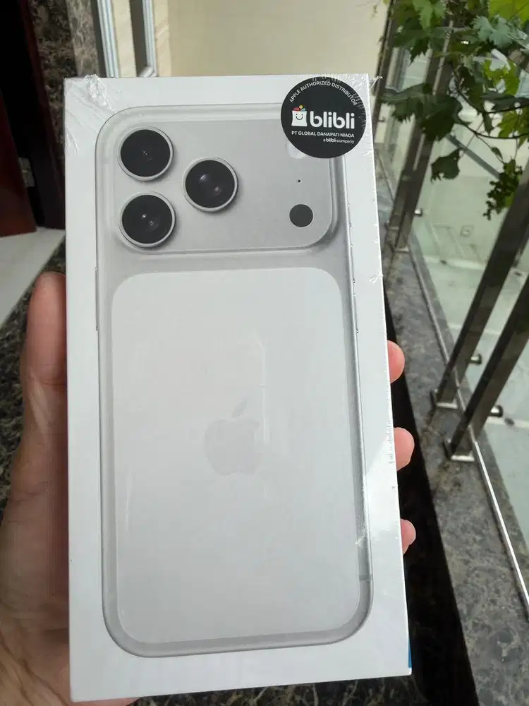 Iphone 17 Pro 512GB SILVER GARANSI RESMI INDONESIA BLIBLI 2thn