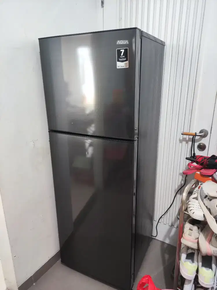Kulkas Aqua 2 Pintu 2 Door Pemakaian Ringan