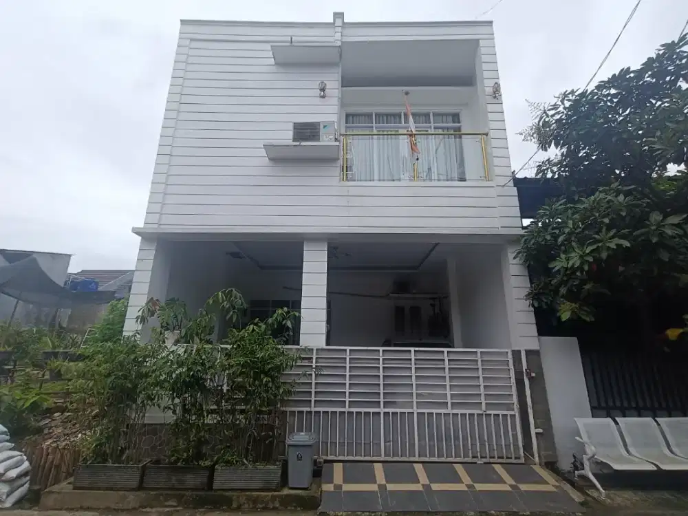 Dijual Rumah 2 Lantai model minimalis Vida Taman Frambosa