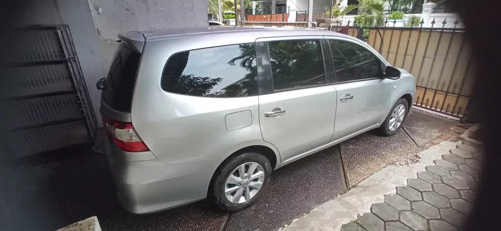 Nissan Grand livina 2014 Bensin