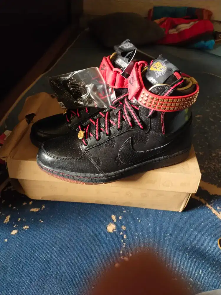 Nike Dynasty High Mighty Crown size 42.5 100% otentic original