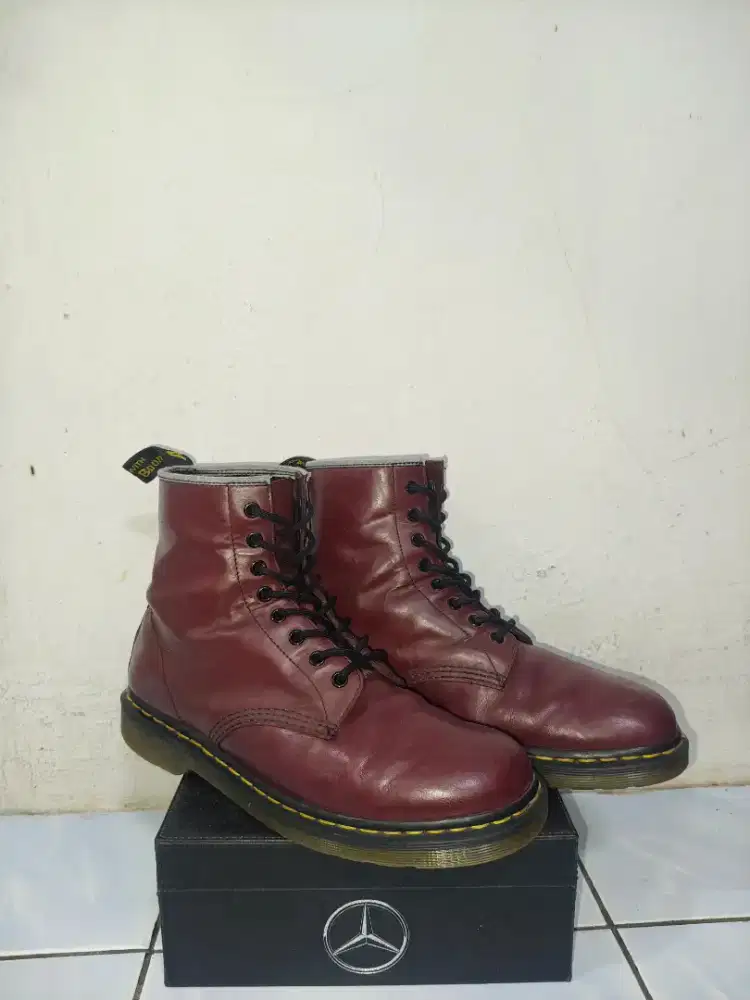 dr martens 1460 red cherry