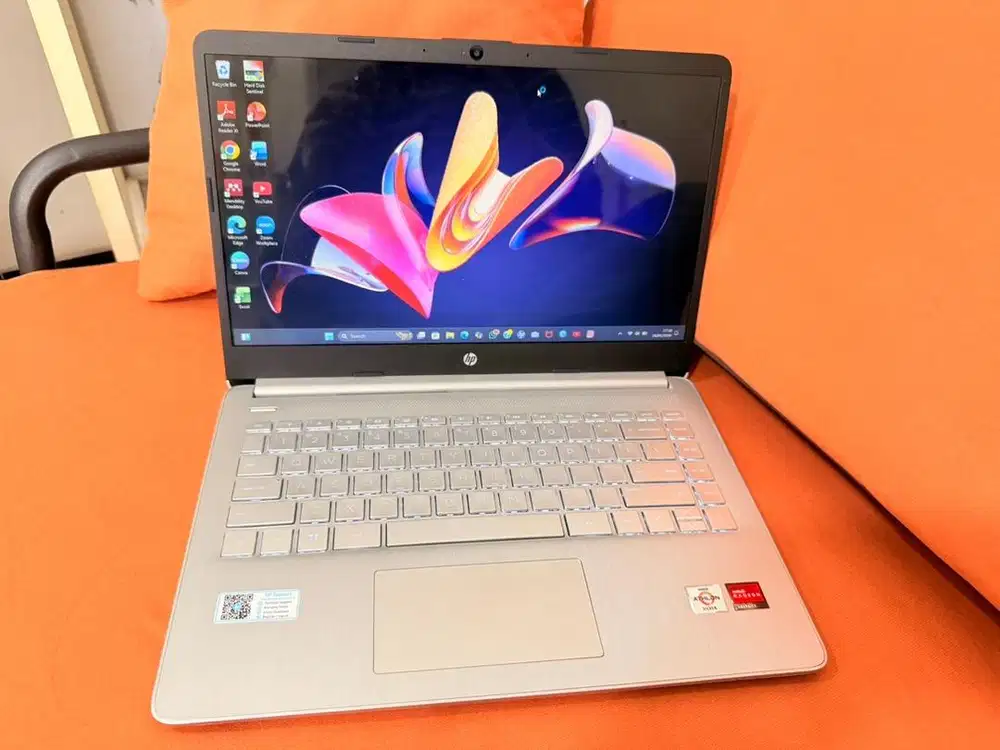 Laptop Desain HP 14s Amd Athlon Silver