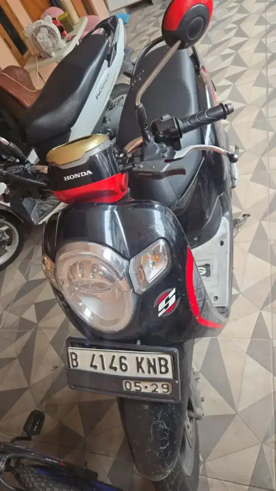 Honda Scoopy tahun 2019 lengkap