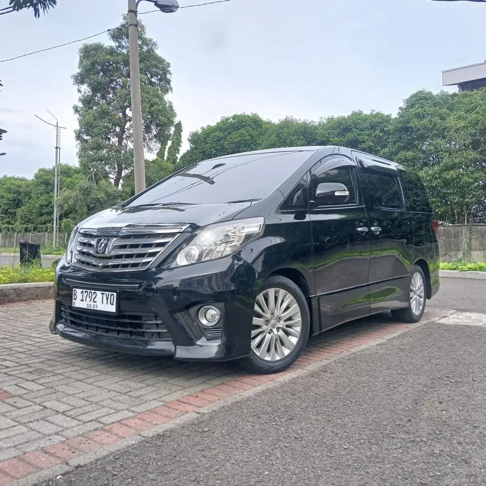 TOYOTA ALPHARD SC 2.4 AT (2014)