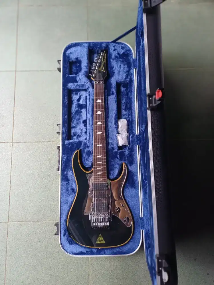 Ibanez prestige universe 777PBK 2006 Japan