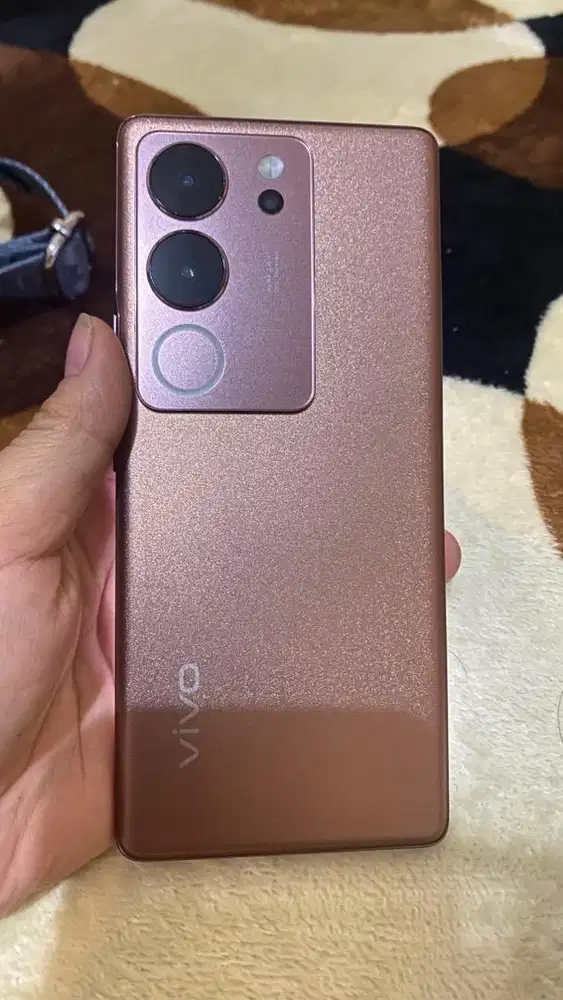 V29 RAM12+8 Kapasitas 512GB