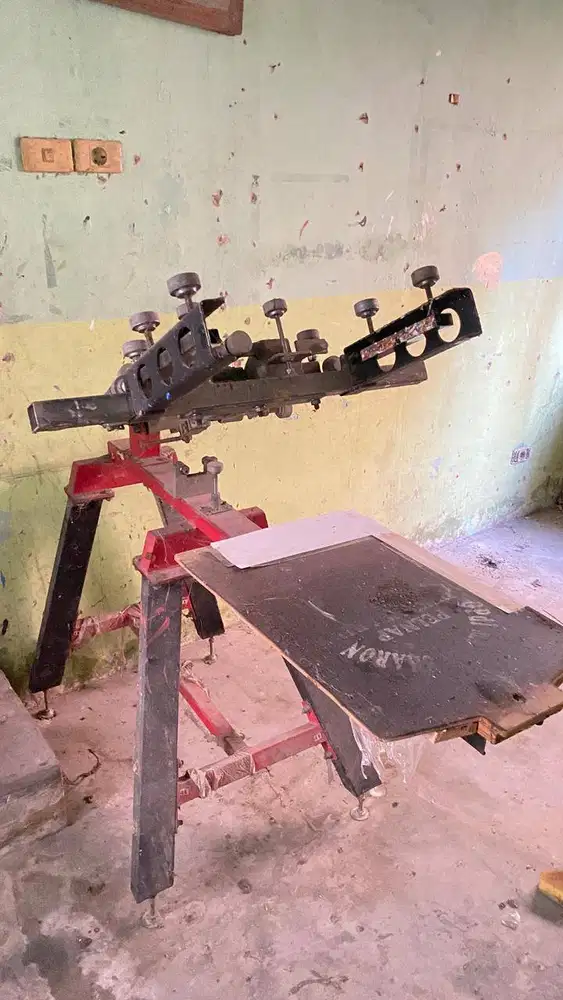 meja sablon single presisi merk Arc Stell Solo.