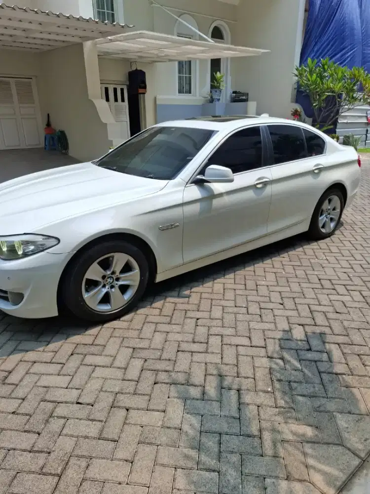 BMW 528I CKD AT 2.0  TH 2013