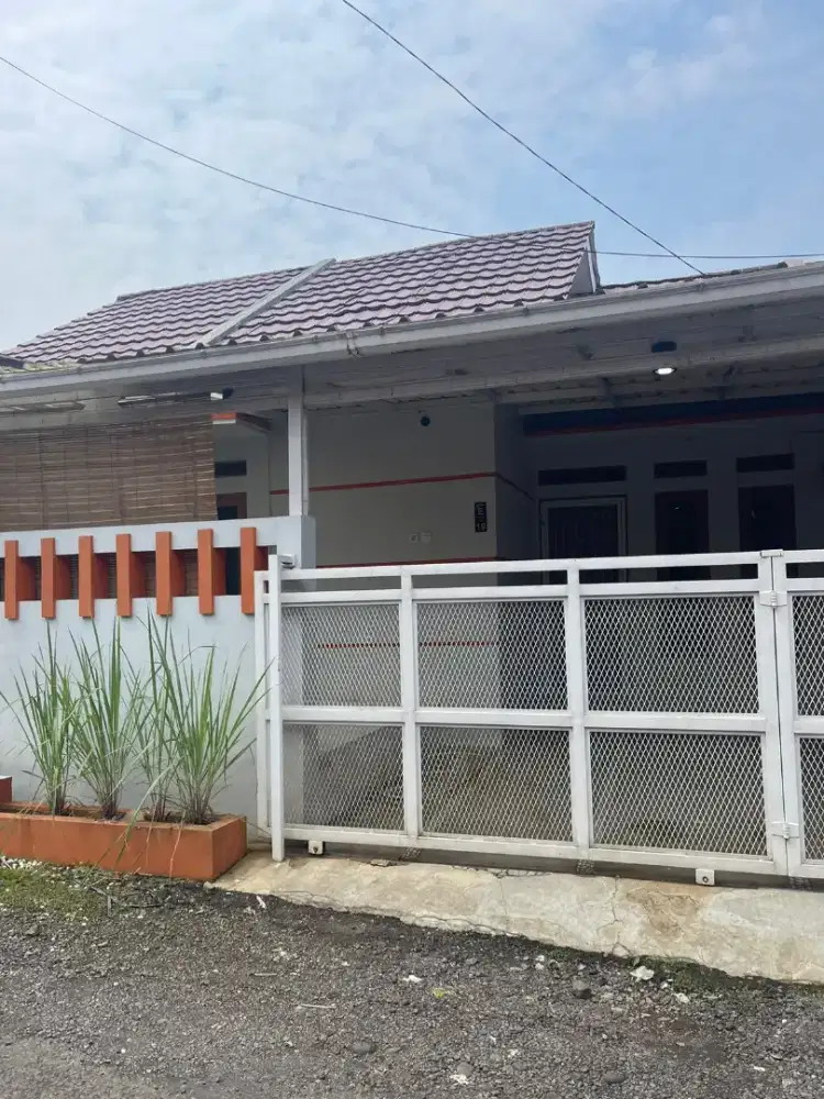 DI SEWAKAN RUMAH SUKABUMI