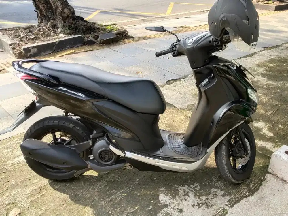 FREEGO 2021 HITAM LOW KILOMETER