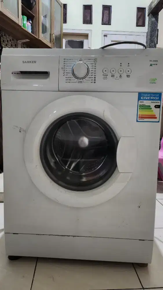 Mesin cuci front load Sanken SLF 6600E