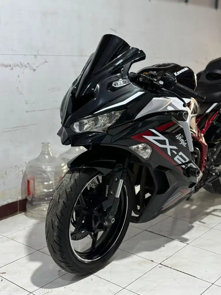 ZX25R ABS RANGKAH MERAH LIMITED