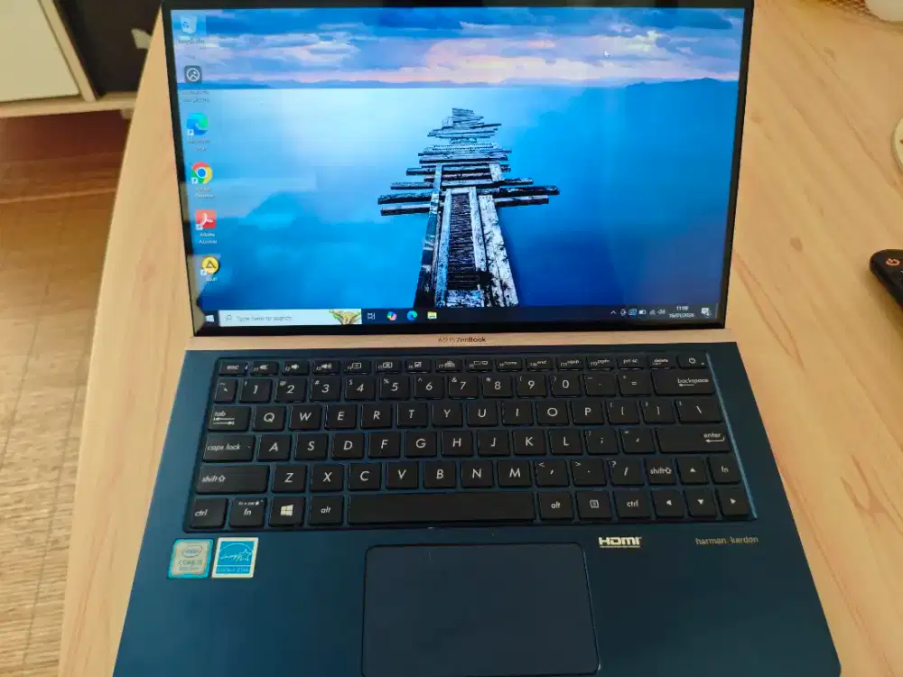 Asus Zenbook 13 UX333FA - Core i5 Gen 8 / 256GB)