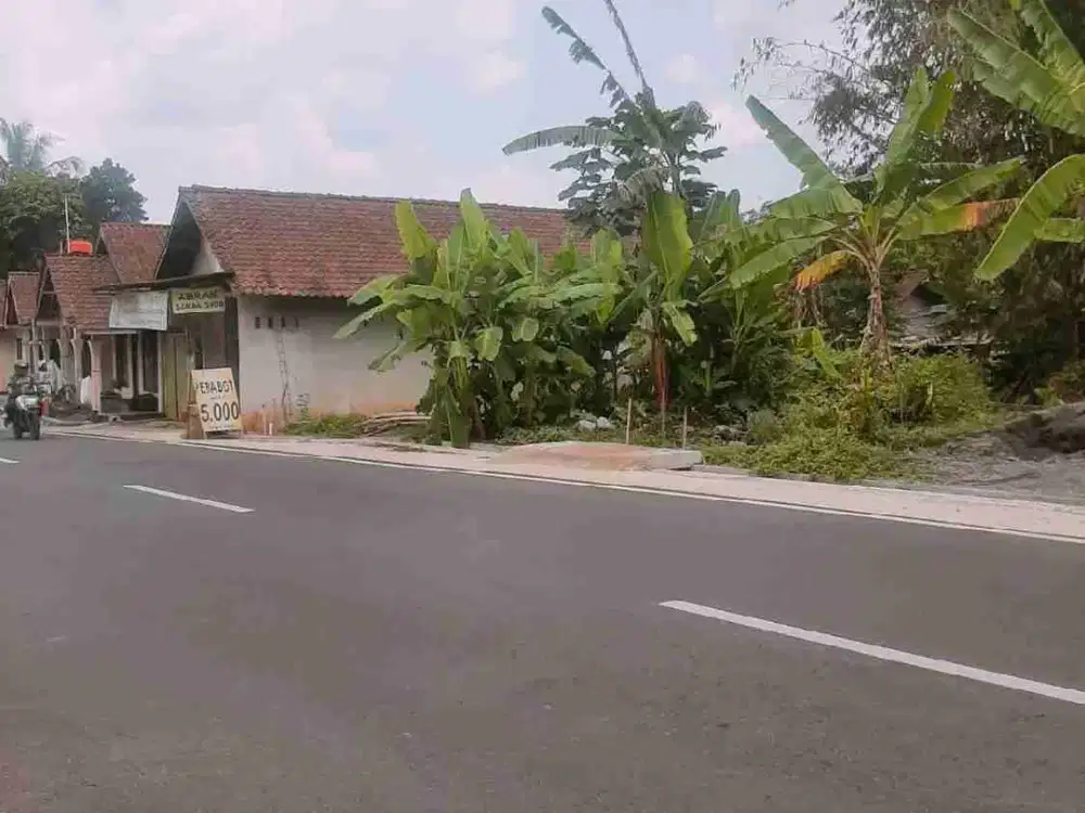 TANAH SUPER MURAH PEKARANGAN 129M JL. RAYA NGEMBIK BANDONGAN MAGELANG