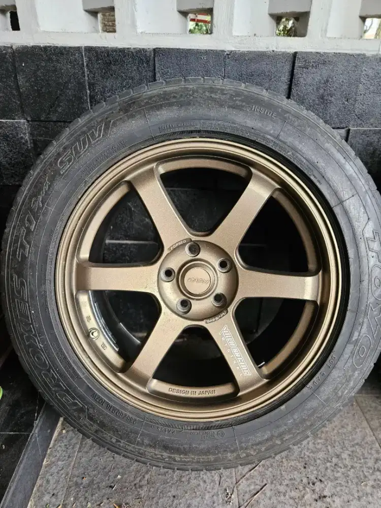 Velg dan Ban R18 Volk Rays 235/60 R18