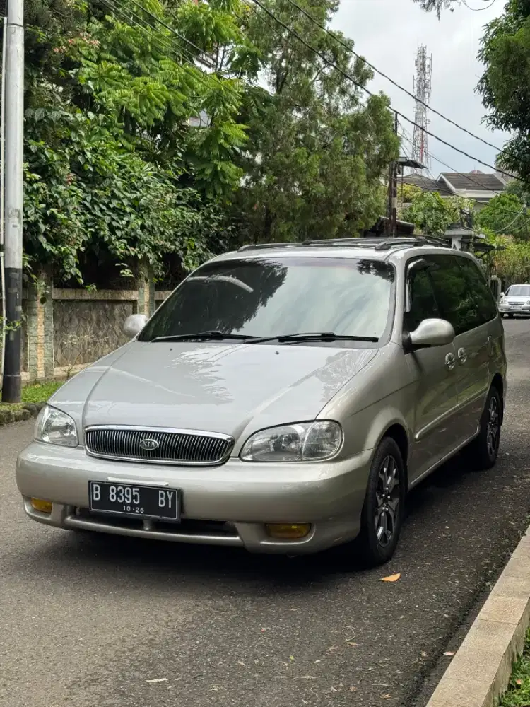 Jual cepat mobil KIA Carnival THN 2001 PJK pjng blm okt 2026 tgn 1