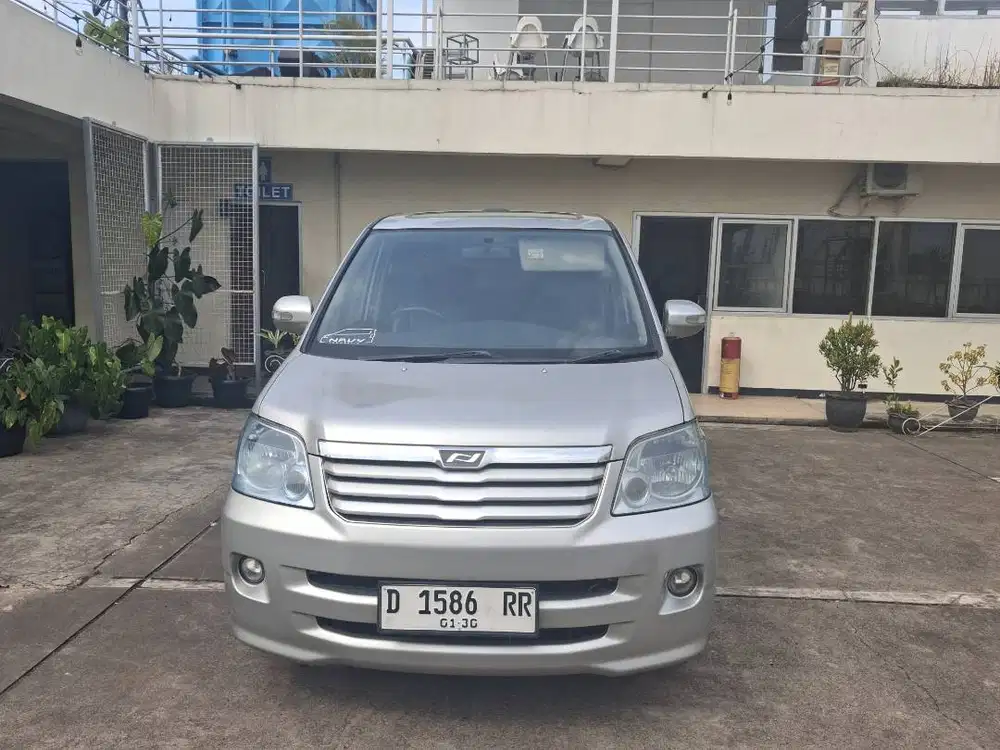 Jual noah tahun 2004