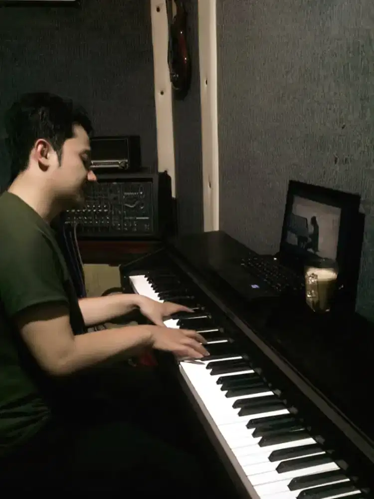 Les kursus privat gitar dan piano/keyboard