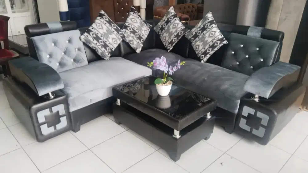 Sofa minimalis abu hitam
