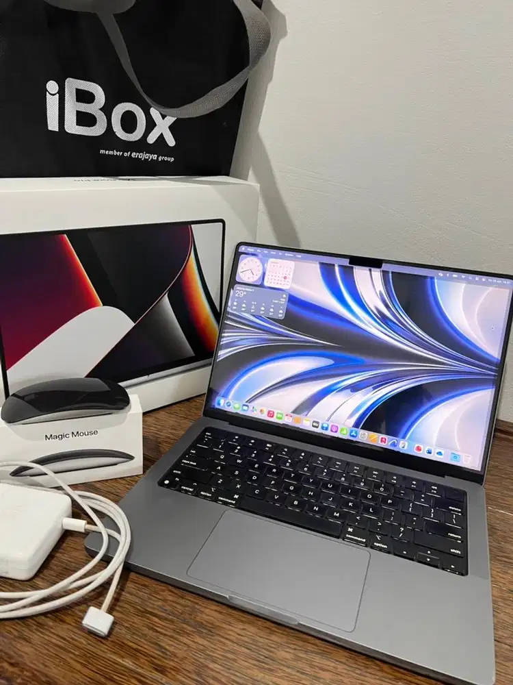 Macbook Pro M1 14 16GB/512GB - Fullset, ready to use