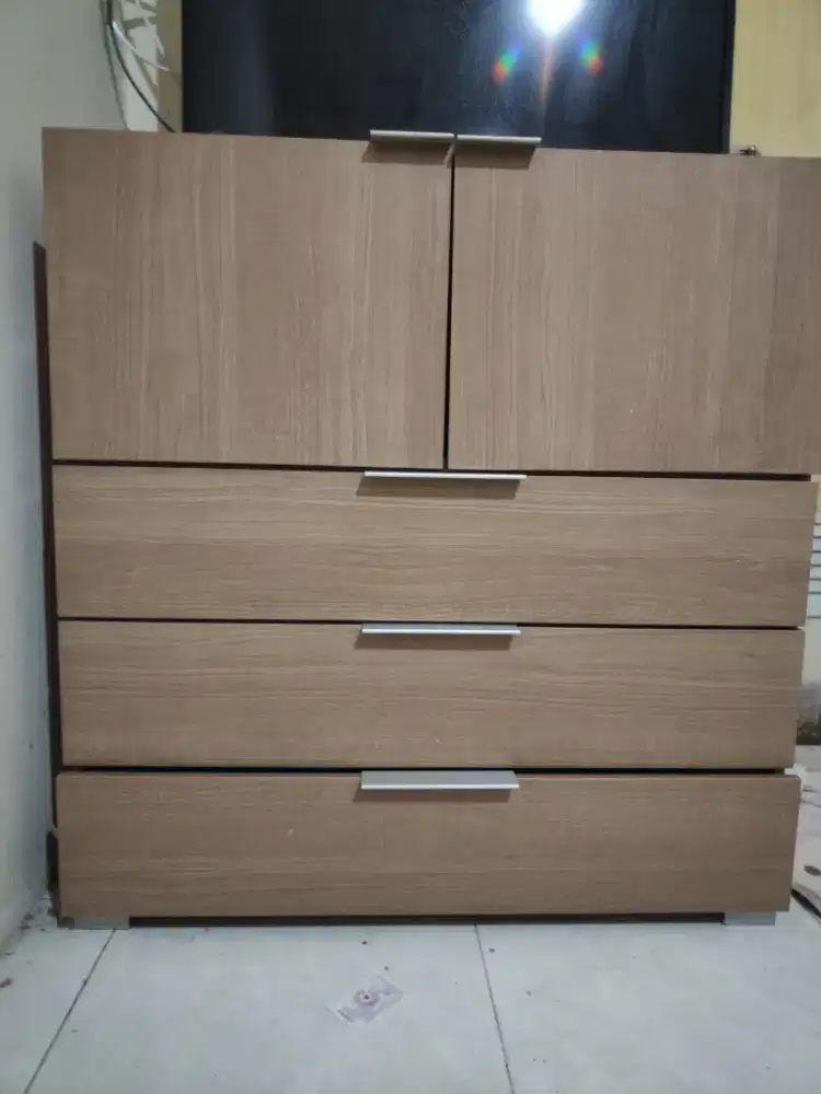 Lemari kabinet kecil warna kayu cantik