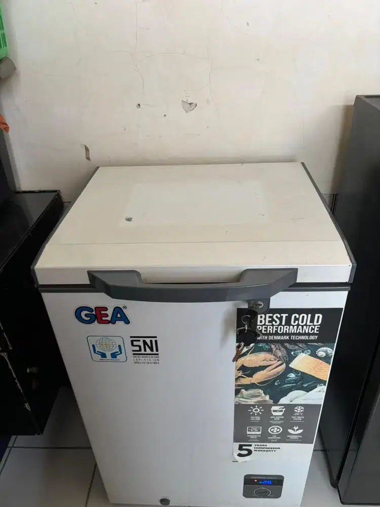Dijual freezer merk GEA