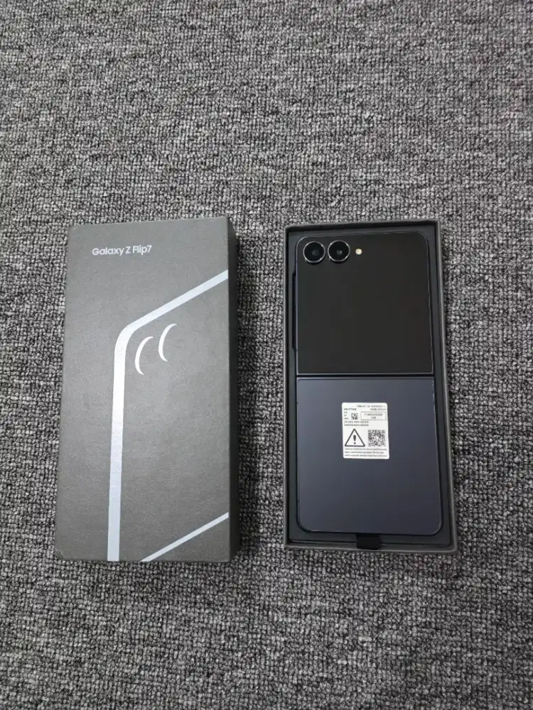 Samsung Z flip7 Ram 12/512GB Garansi Resmi Sein Z flip 7