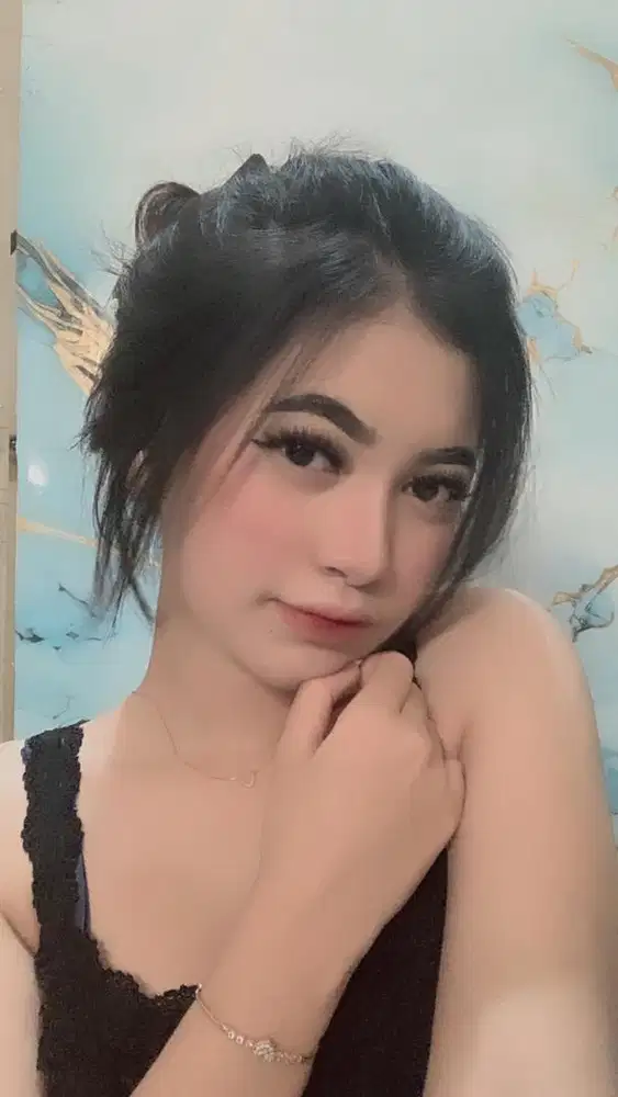 mau cari kerja pliss, host live&spg/waiters