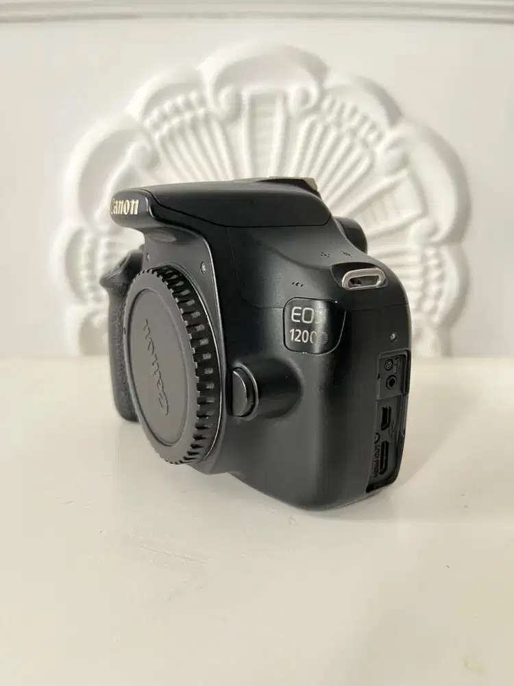 Dijual kamera dalr canon 1200d body only