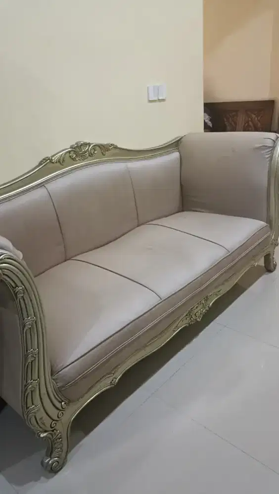 Sofa kayu jati tua