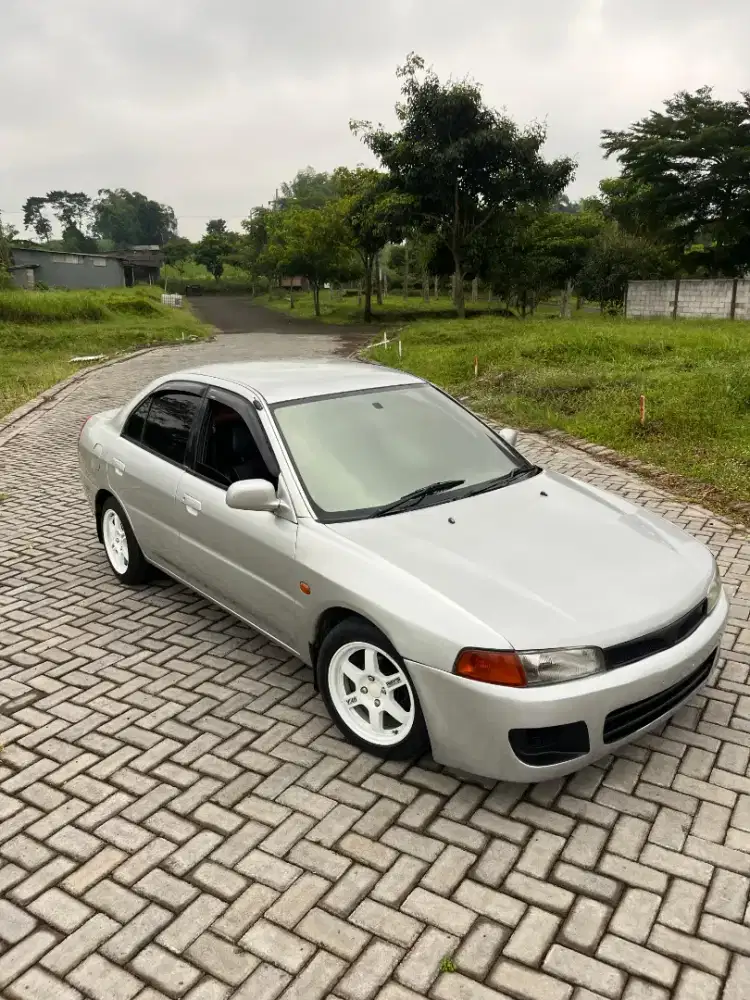 Mitsubishi Lancer 1998 Bensin