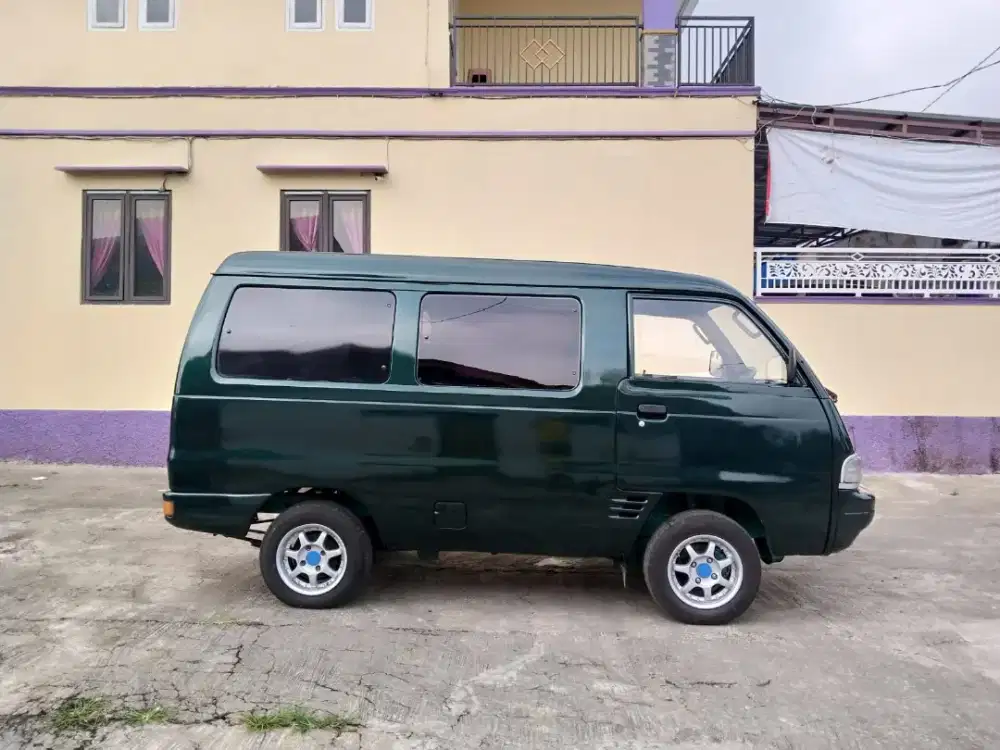 Futura tahun 2000 ss kumplit