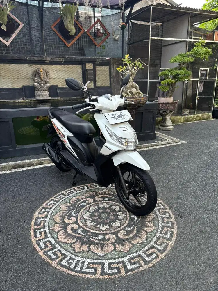 Beat karbu 2012 putih mulus