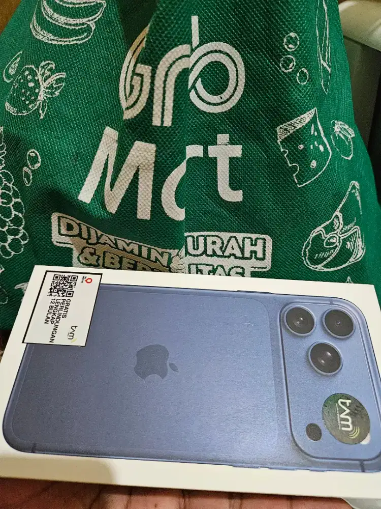 Iphone 17 promax 256gb deep blue