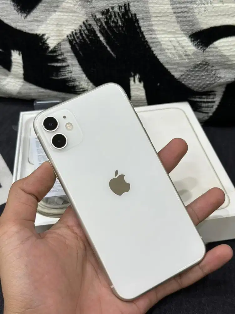 iPhone 11 64Gb iBox