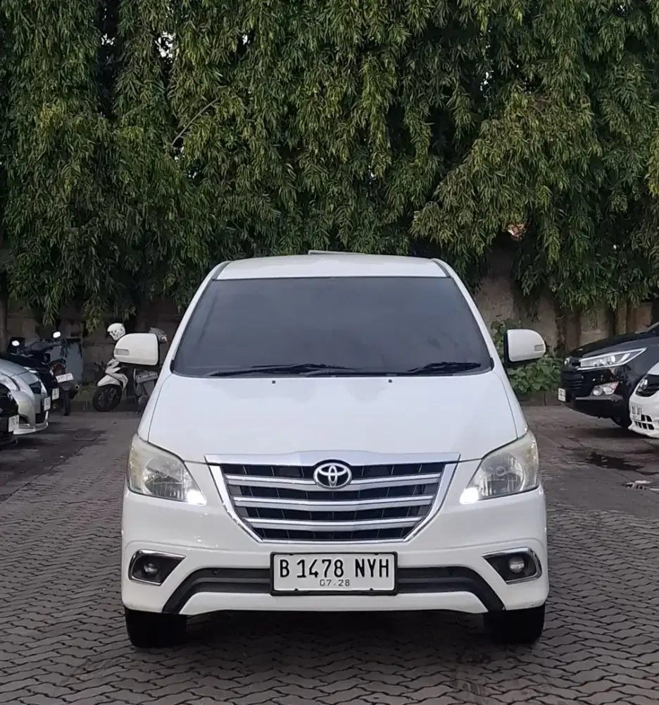 TOYOTA INNOVA V 2.5 AT 2015 DIESEL