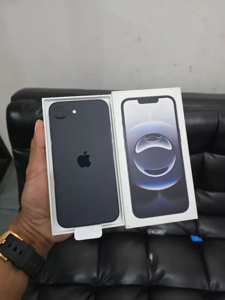 iPhone 16e 128GB Garansi resmi iBox 16 e