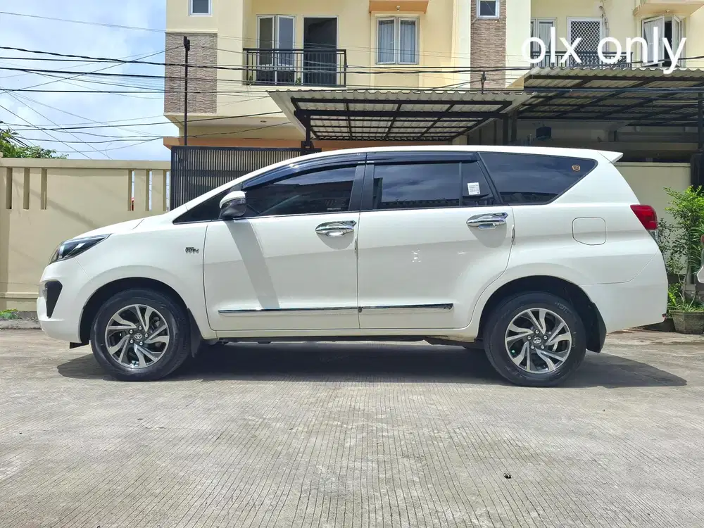 Toyota Kijang Innova 2022 Bensin