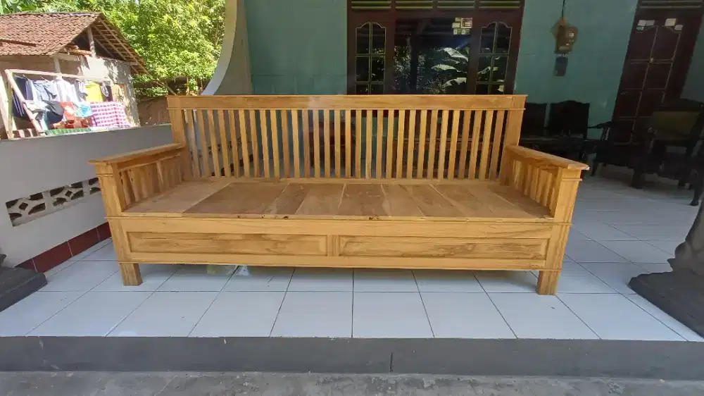 KURSI TERAS PANJANG KAYU JATI ASLI LINCAK JATI