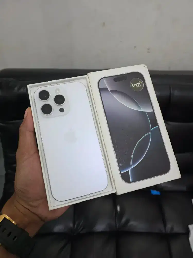 iPhone 16 Pro 128GB Garansi Resmi iBox mulus banget